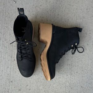 SOREL Women's Hi-Line Heel Lace Boot